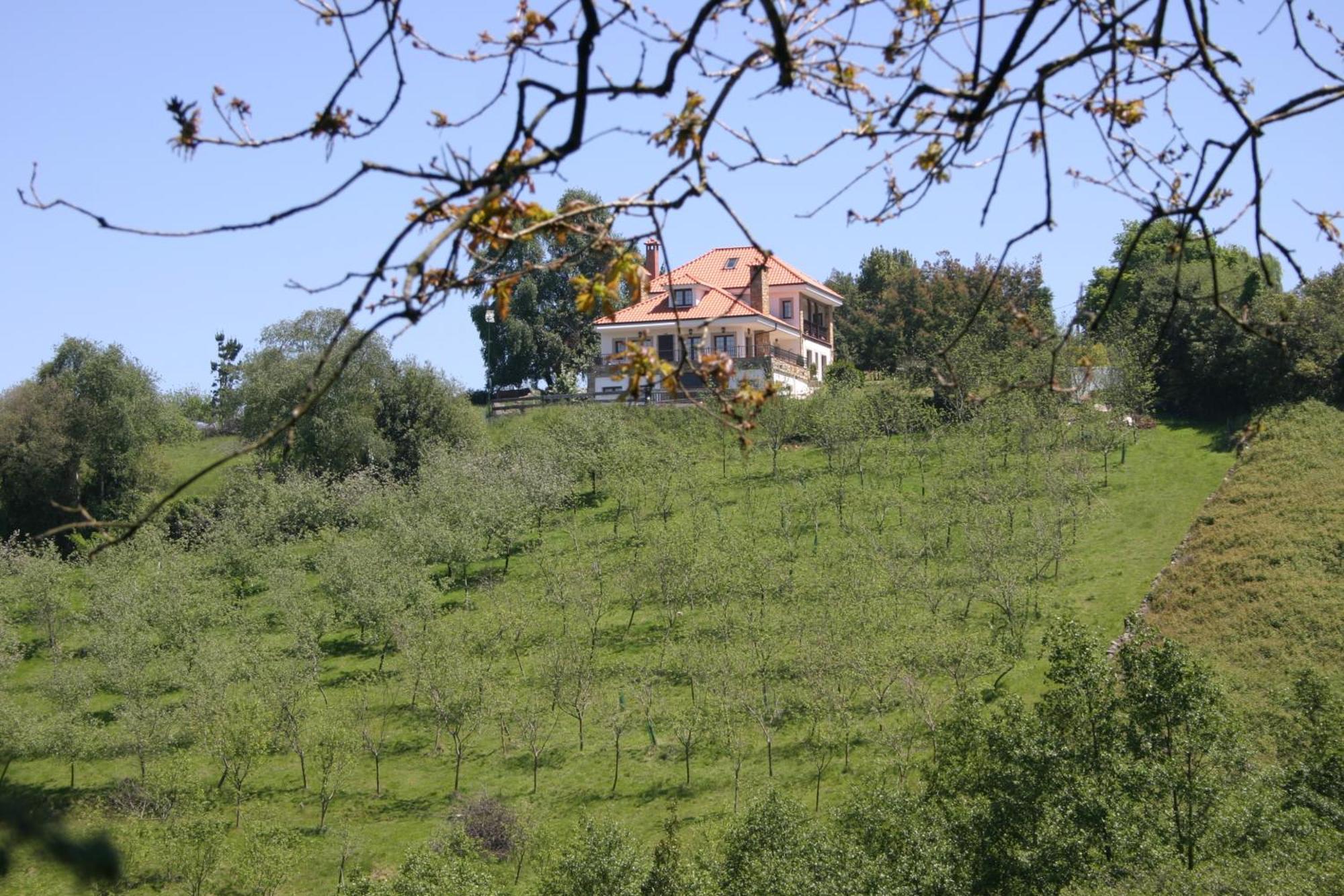 Somonte Hotel Quintes Екстериор снимка