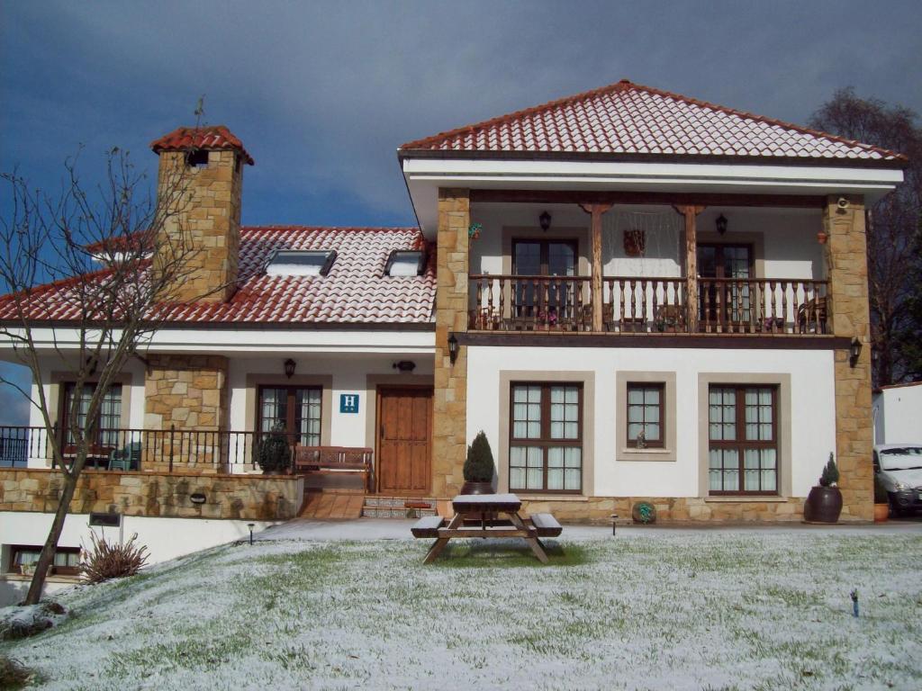 Somonte Hotel Quintes Екстериор снимка